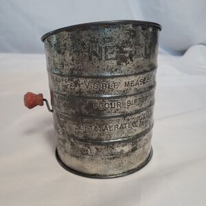 Vintage Nesco Visible Measure Flour Sifter
